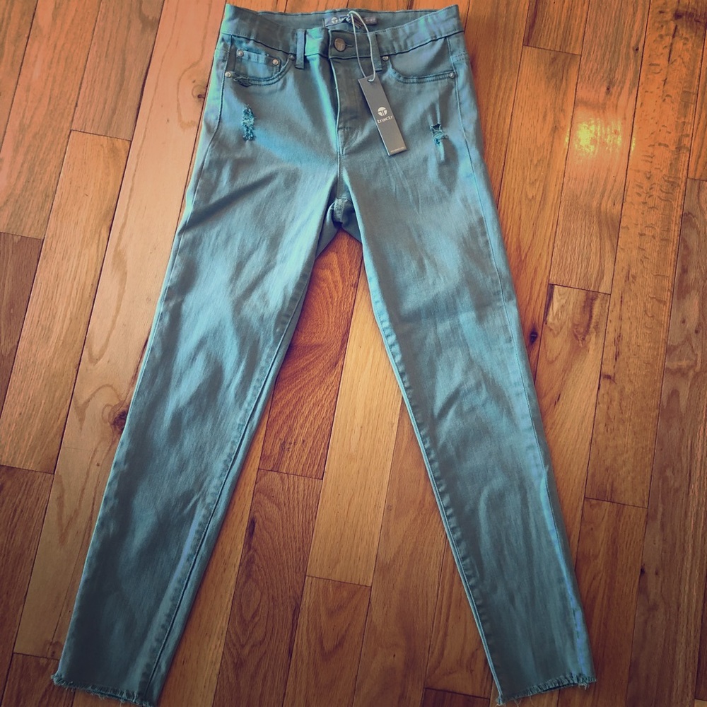 NWT  tractr  Jegging